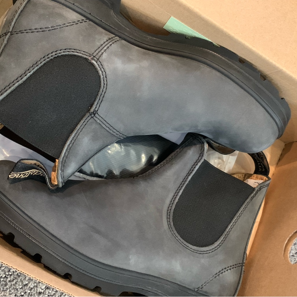 Brand New Blundstones Rustic Black 587s Aus 4 Us W 7